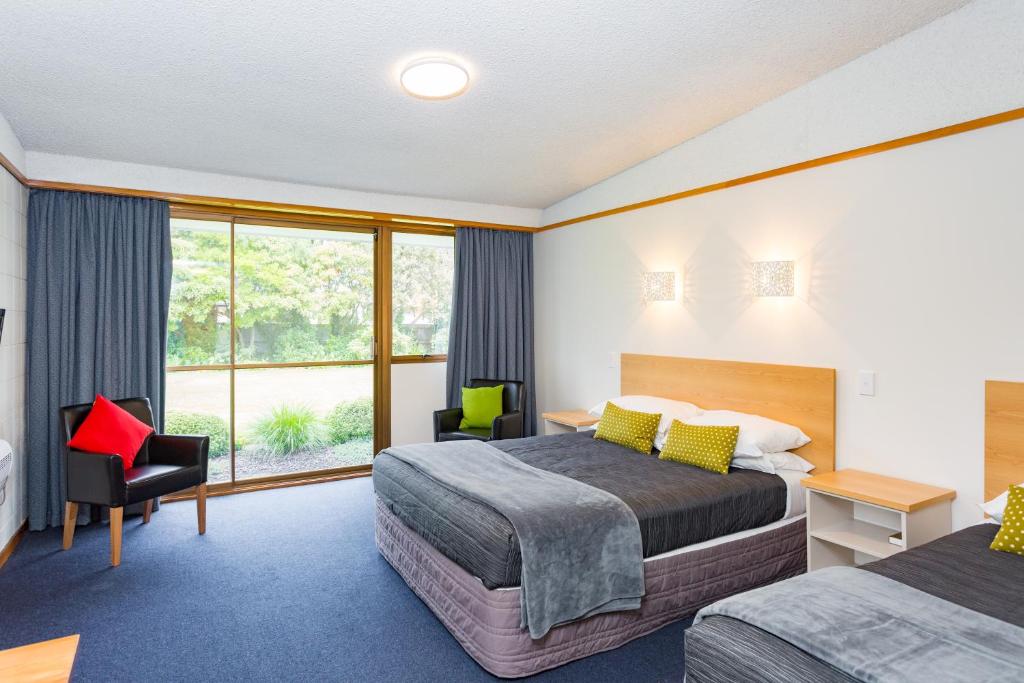 The Redwood Hotel - Resim 1