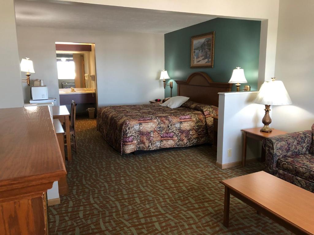 Countryside Suites Omaha - Suite King