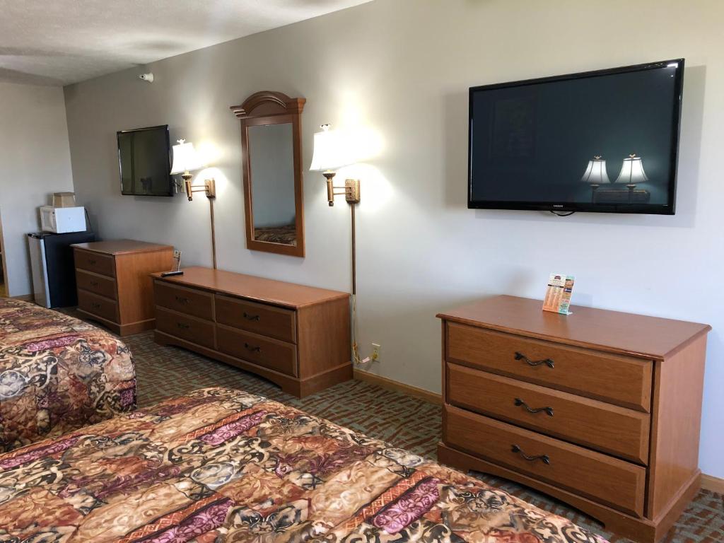 Countryside Suites Omaha - Suite Queen Con Tres Camas Queen