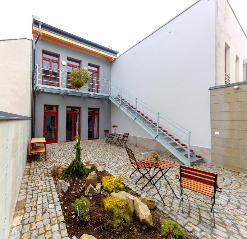 Budova, kde se aparthotel nachází