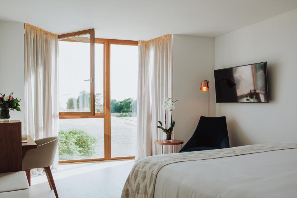 
Premium Double Room with Sea View and Spa Access
