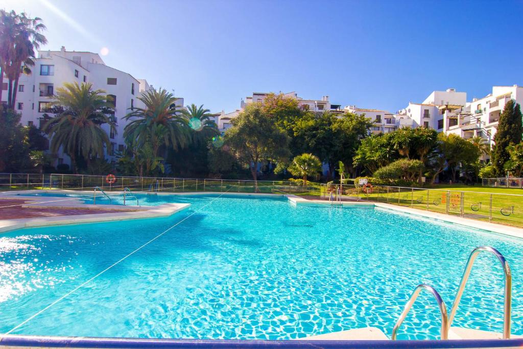Appartement Oleholidays Jardines de Puerto Banú (Spanje ...