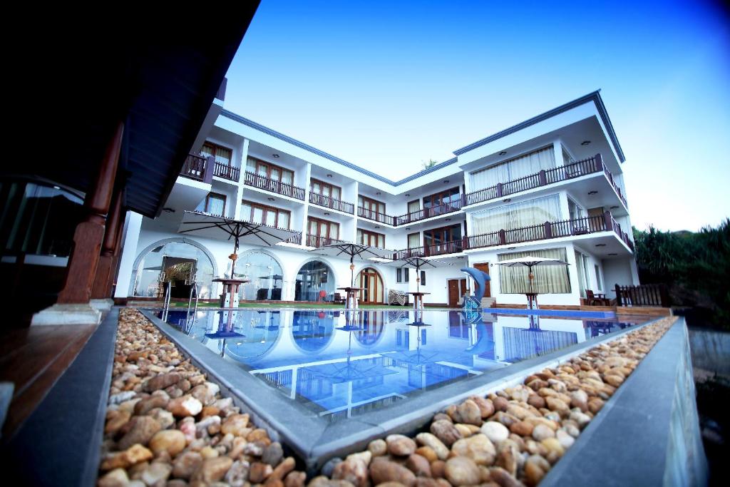 Bazén v ubytování Watergate Resort Unawatuna nebo v jeho okolí