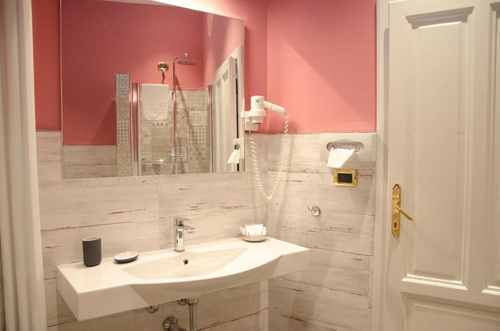 Koupelna v ubytování Hotel Settentrionale Esplanade