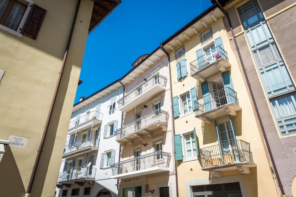 Budynek, w którym mieści się apartament