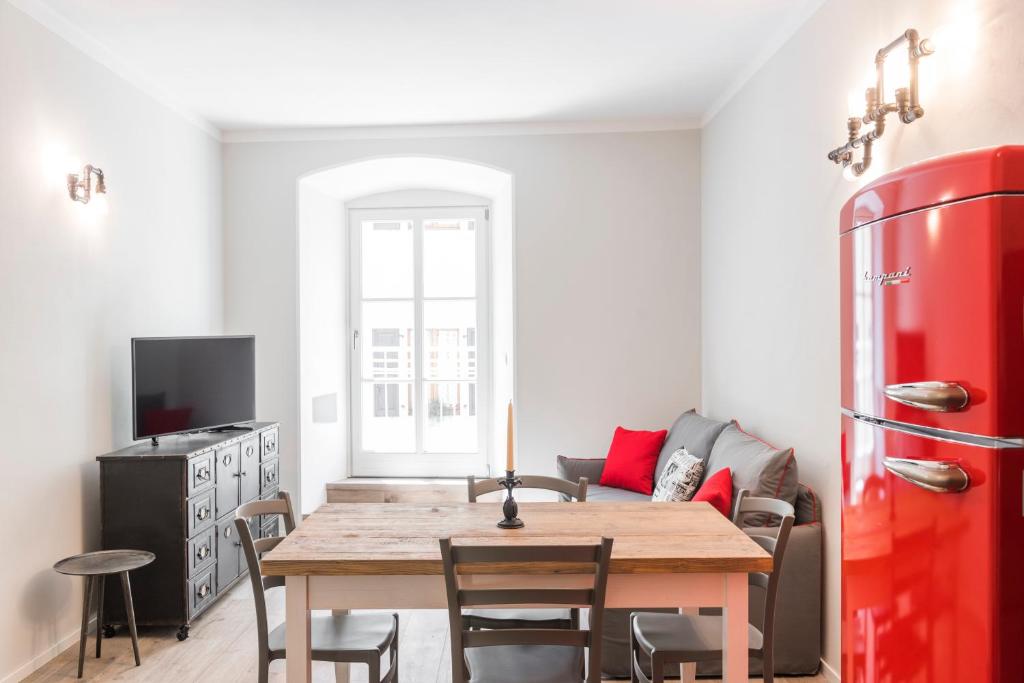 Telewizja i/lub zestaw kina domowego w obiekcie Casa Tonetta Luxury Apartments