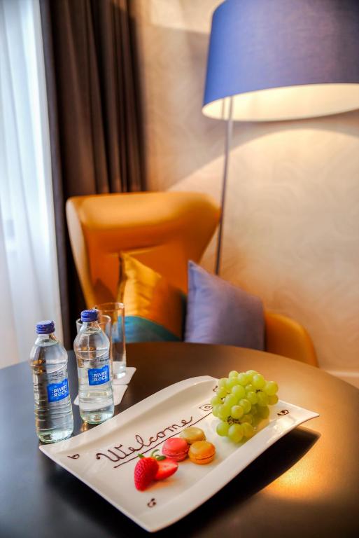 Clayton Hotel Dublin Airport Central photo