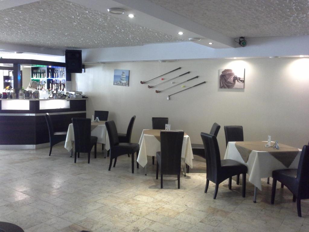 Restaurace v ubytování Ośrodek Wypoczynkowy Gwarek Ustronie Morskie