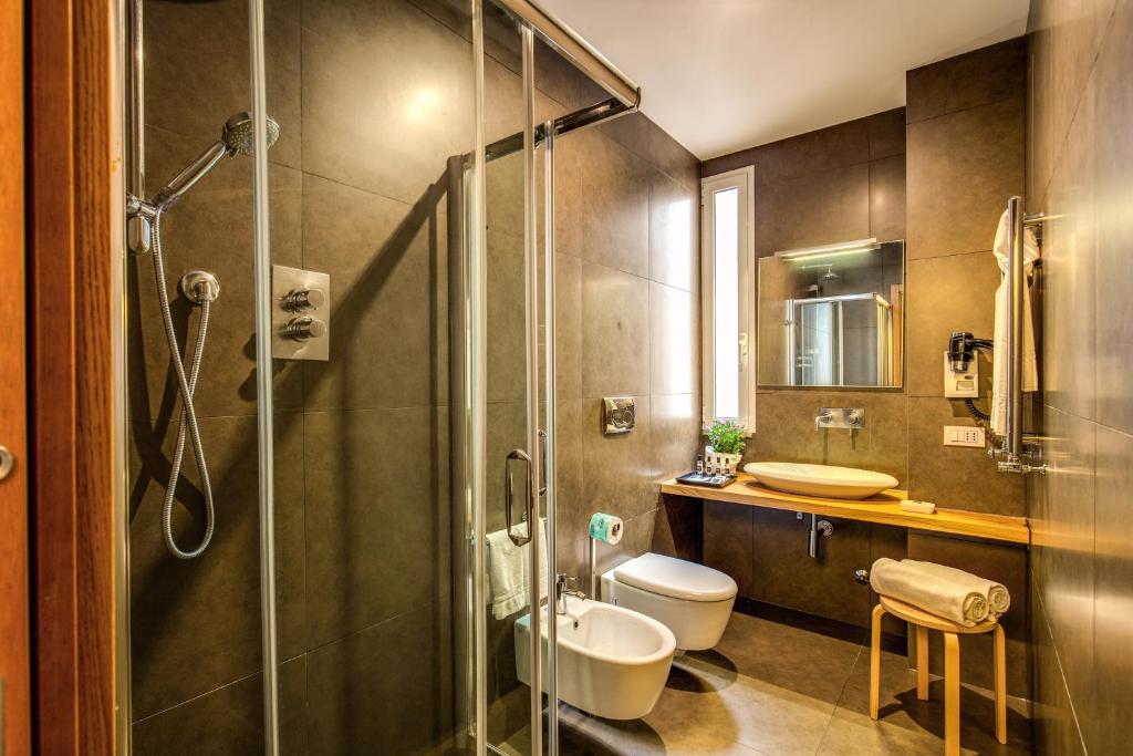 Koupelna v ubytování Trevi Beau Boutique Hotel