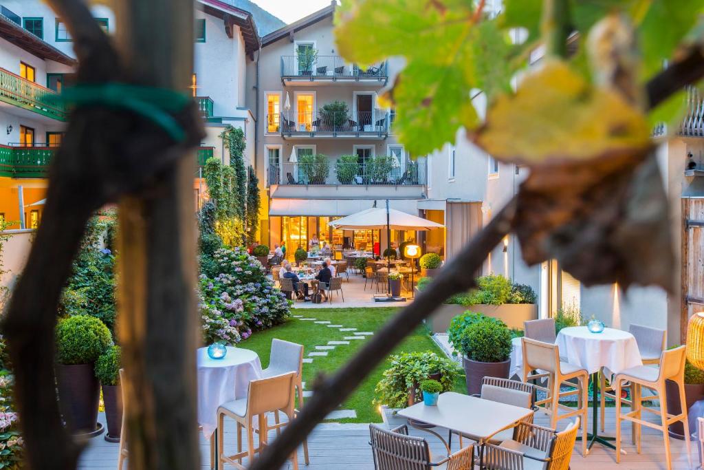 Restaurace v ubytování Genießerhotel Döllerer