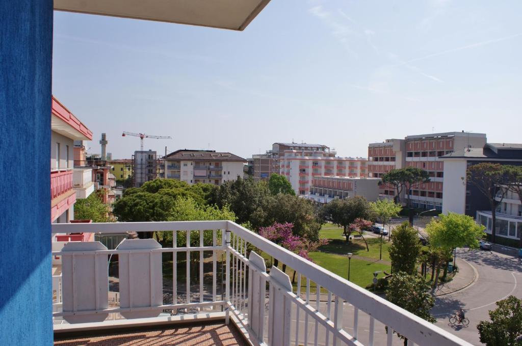 A balcony or terrace at Appartamenti Residence Marcello-Piazza Torino-Lido di Jesolo