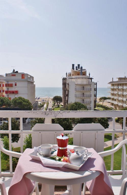 A general sea view or a sea view taken from Az apartmant
