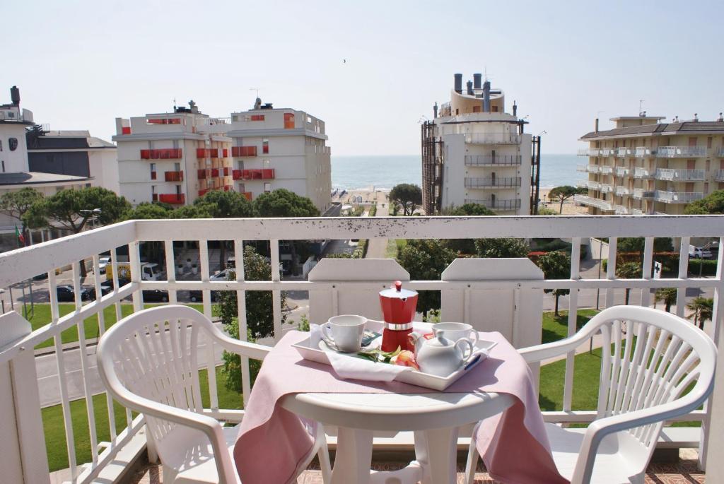 A balcony or terrace at Appartamenti Residence Marcello-Piazza Torino-Lido di Jesolo