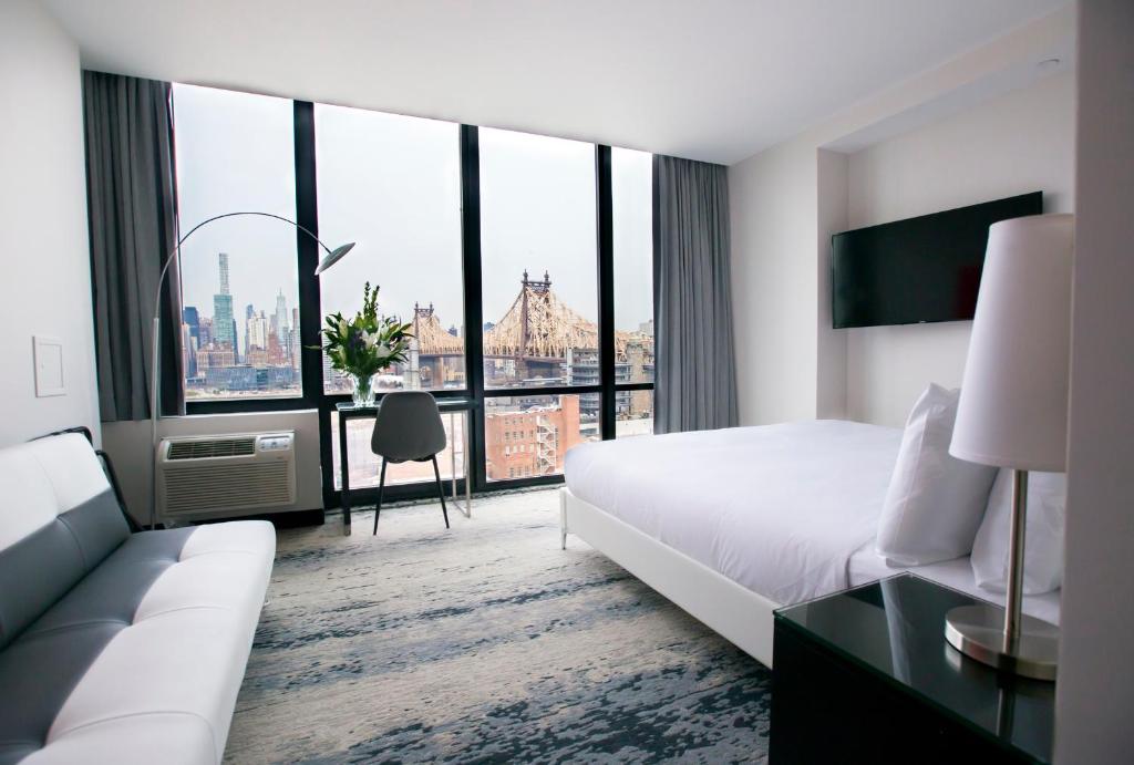 Z NYC Hotel - Deluxe King Room