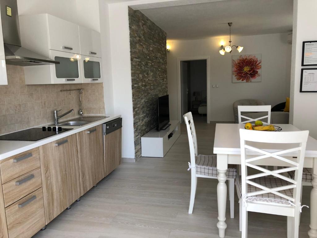 Kuchyň nebo kuchyňský kout v ubytování Apartmani Učka