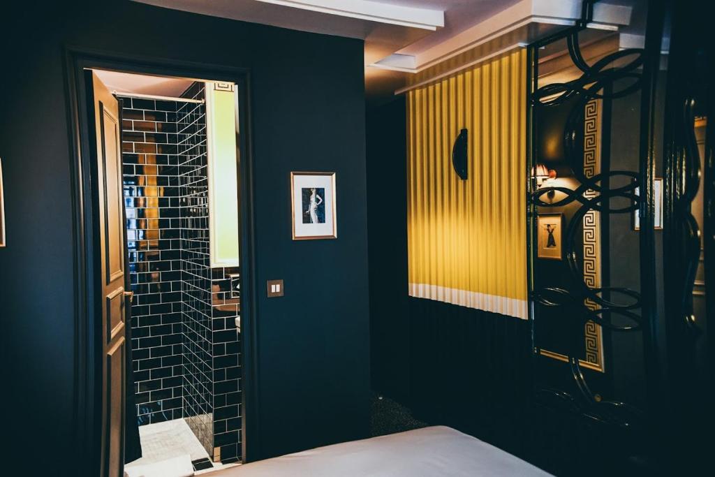 La Mondaine - Resim 36