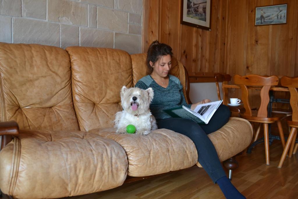 Domácí mazlíčci ubytovaní s hosty v ubytování Albergo Rendola