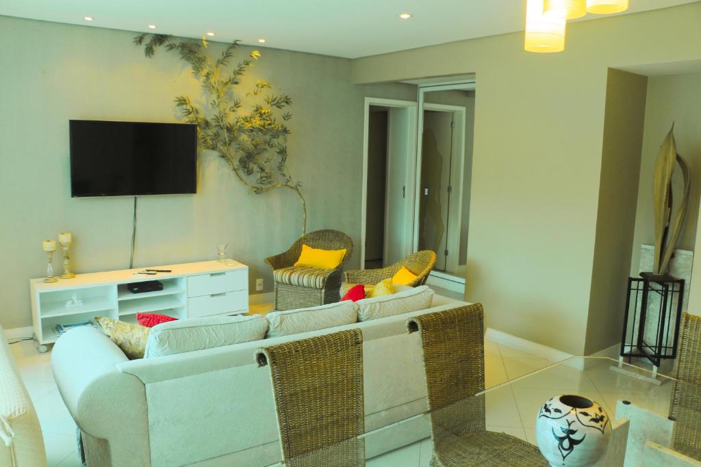  Lagoon View Apartment!