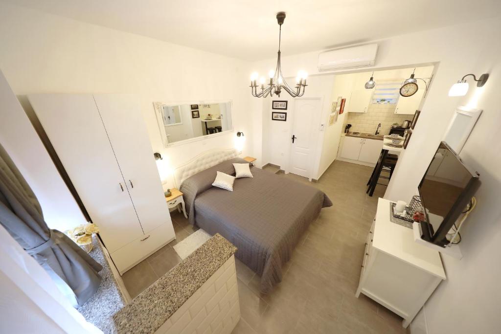 Posteľ alebo postele v izbe v ubytovaní Studio apartman Sendy