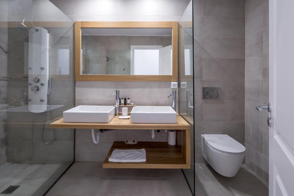 Koupelna v ubytování Cape Kanapitsa Hotel & Suites