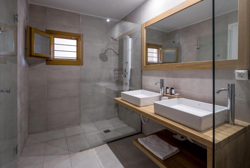 Koupelna v ubytování Cape Kanapitsa Hotel & Suites