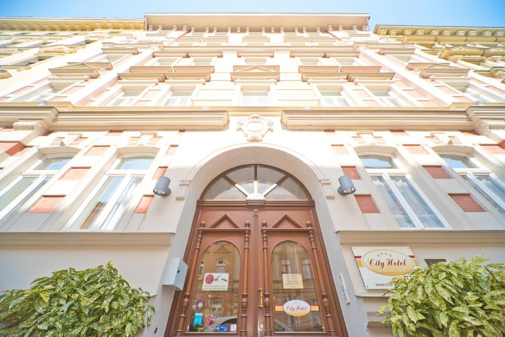 Exteriér nebo vchod ubytování City-Hotel Am Wasserturm Halle