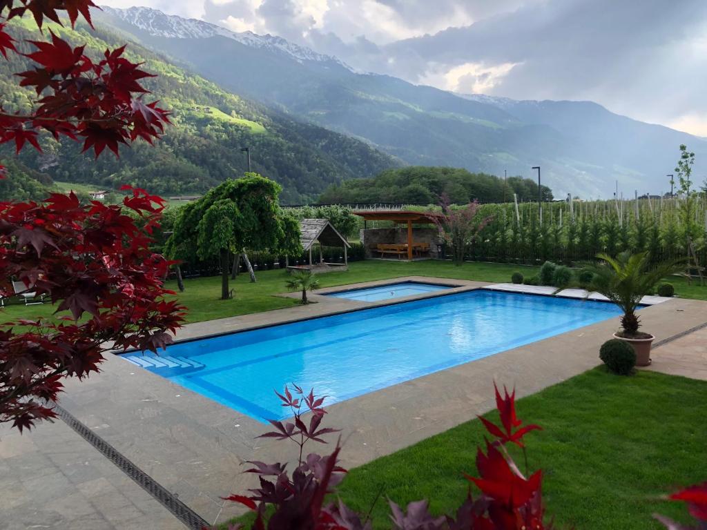 Bazén v ubytování Hotel Untermelz nebo v jeho okolí