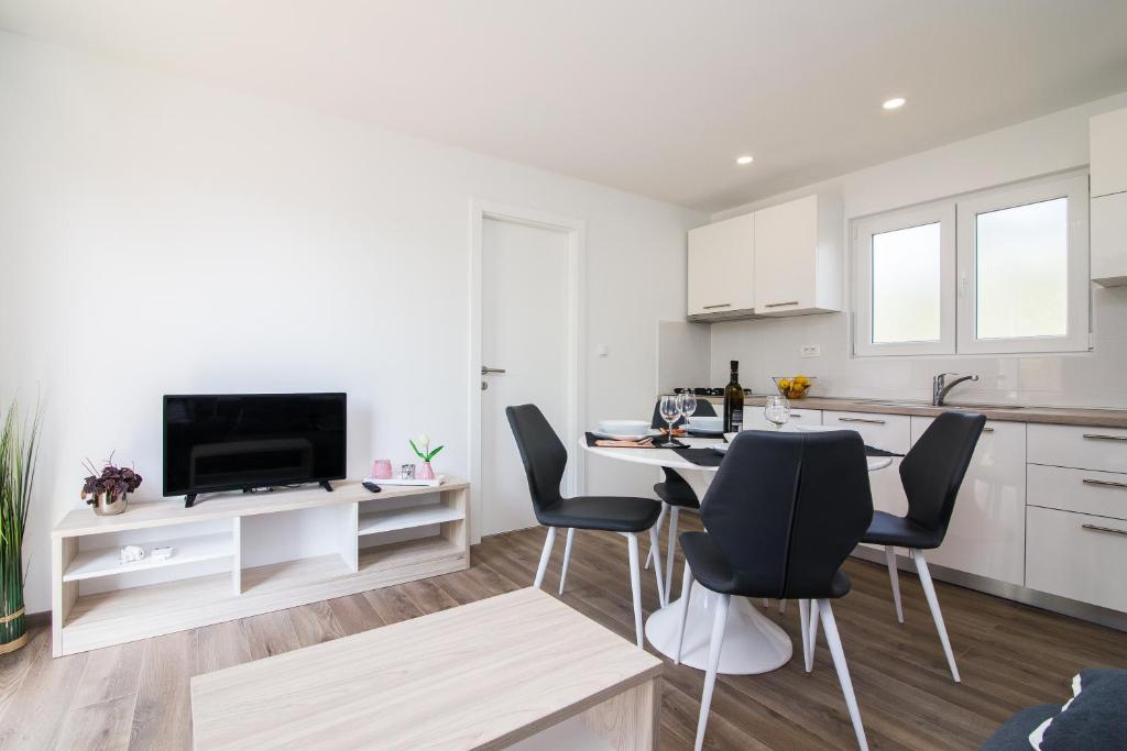 Kuchyň nebo kuchyňský kout v ubytování Luxury Mobile Homes Liza