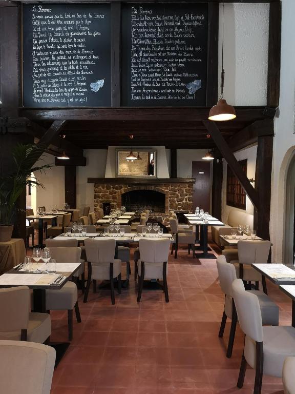 Restaurace v ubytování Les Pins Blancs en Provence