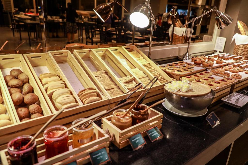 Mandarin Hotel Managed by Centre Point - Resim 41