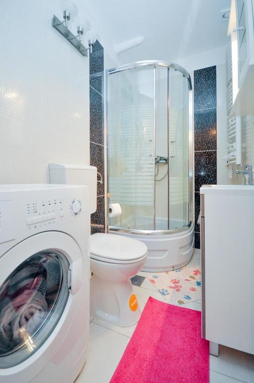 Kúpeľňa v ubytovaní Apartments Crvena Orhideja