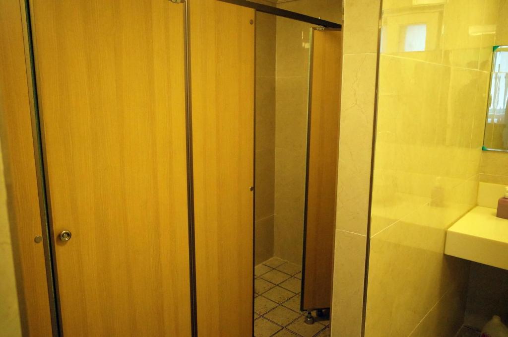 Um banheiro em YaKorea Hostel Gangnam
