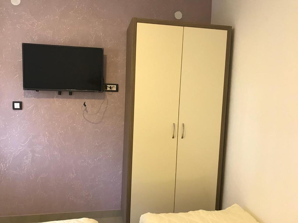 TV a/nebo společenská místnost v ubytování Vip Apartmani Canj