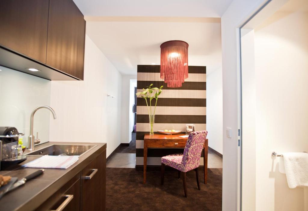 Goodman's Living - 3