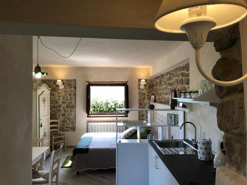Kuchyň nebo kuchyňský kout v ubytování Iris Country House