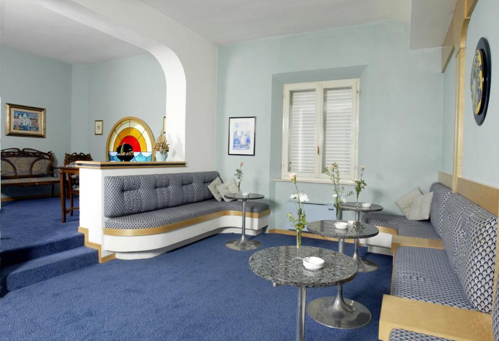 Posezení v ubytování Elba Hotel