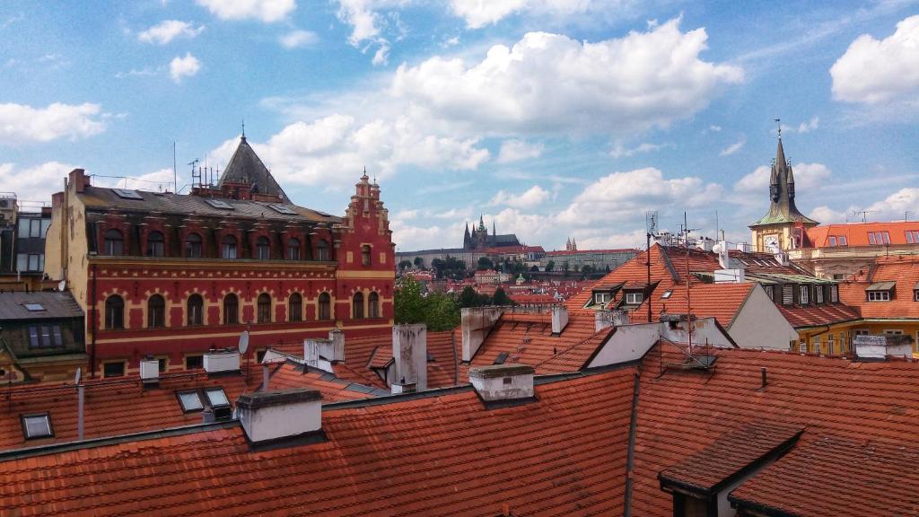 Nespecifikovaný výhled na destinaci Praha nebo výhled na město při pohledu z hotelu