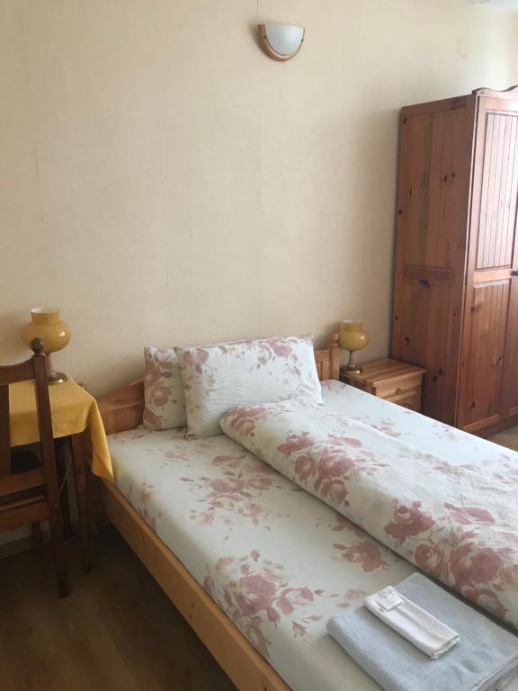 Postel nebo postele na pokoji v ubytování Family Hotel - Relax