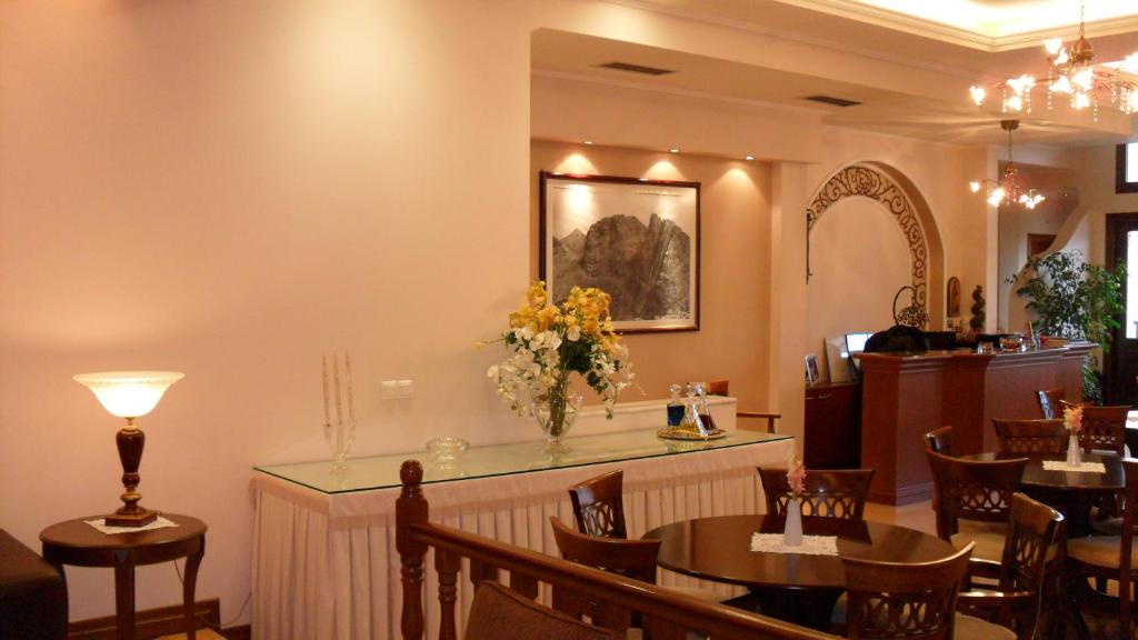 Restaurace v ubytování Xenios Dias Boutique Hotel