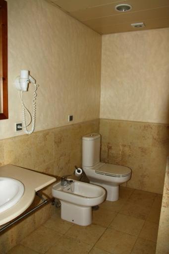 A bathroom at Jardines de isla canela (Punta del moral)