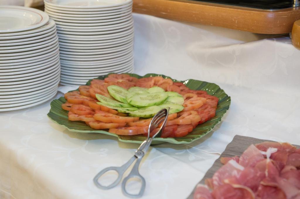 Eten bij of ergens in de buurt van het hotel

