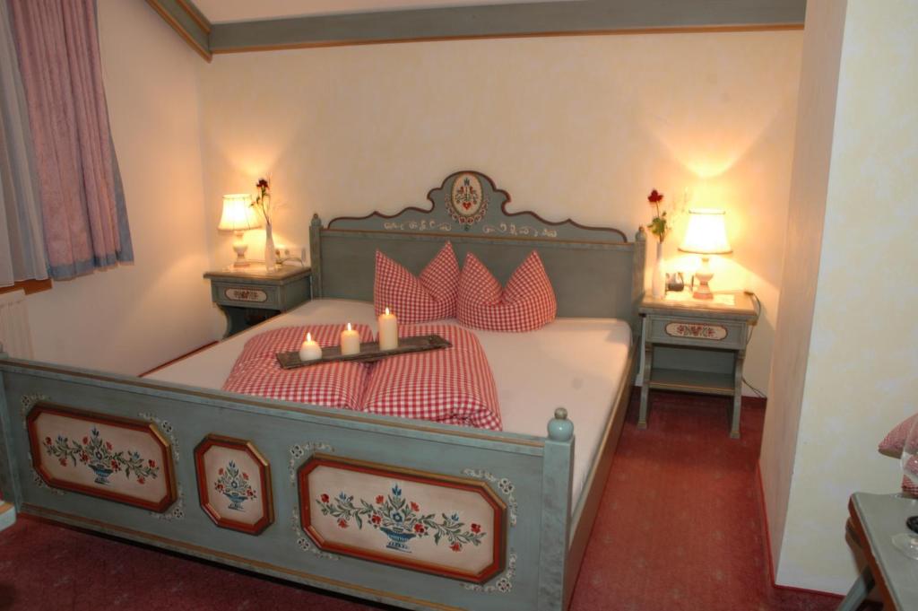 Postel nebo postele na pokoji v ubytování Hotel Gasthaus Schwarzenstein