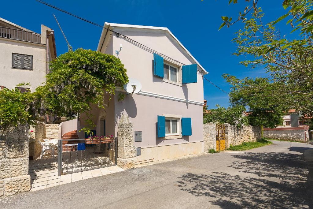 Gallery image of Studio Mia in Premantura