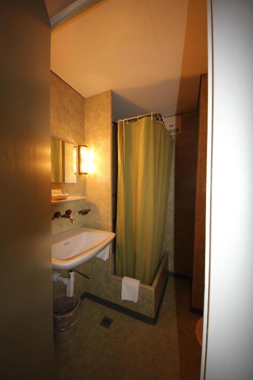 Gasthaus zum Kreuz - Resim 16