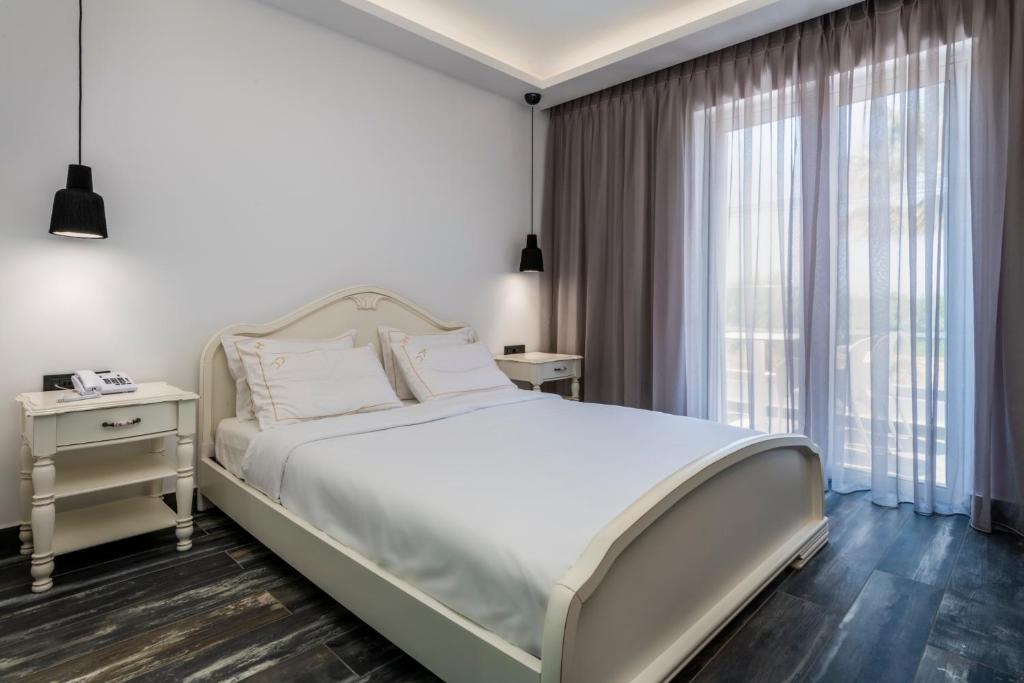 Diamond Boutique Hotel - 12