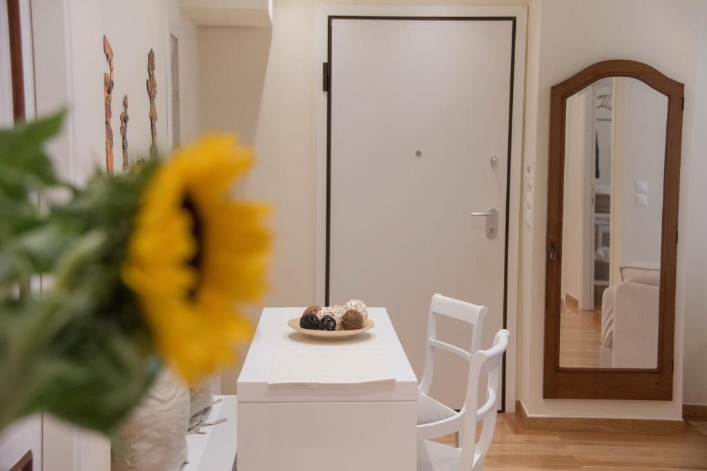 Living near Acropolis by Sylvia Staikou 2nd & 3d floor - 18