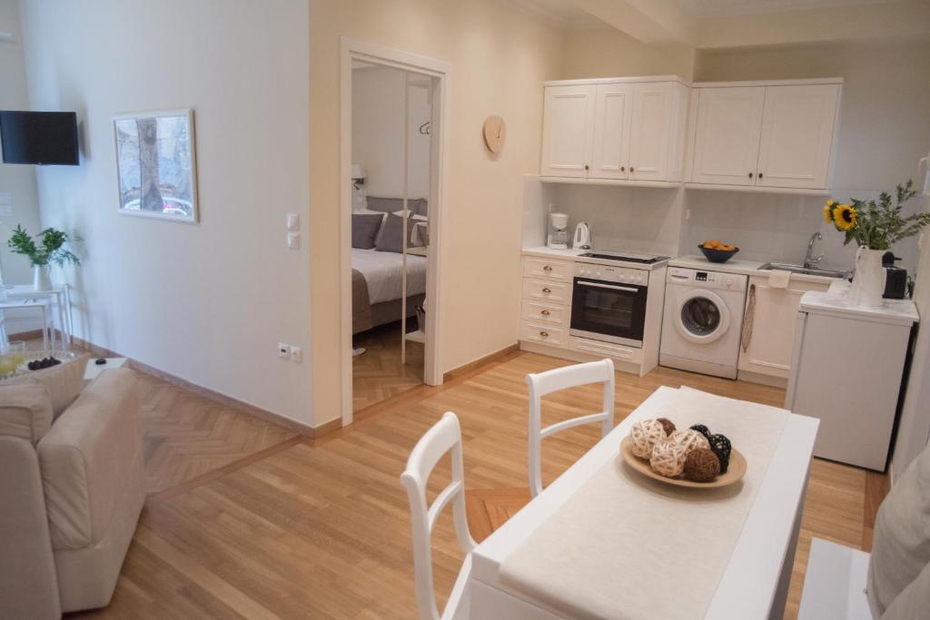 Living near Acropolis by Sylvia Staikou 2nd & 3d floor - 15