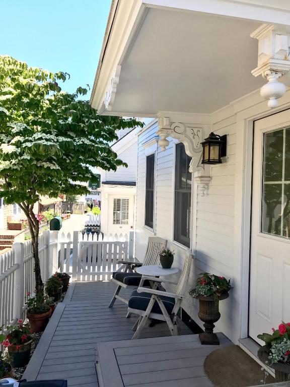 Balkón nebo terasa v ubytování White Porch Inn