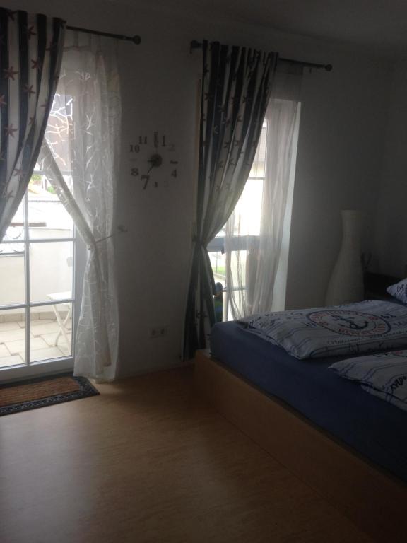 Gästehaus Tante Tienchen 7 Minuten zu Fuss zum Europa Park , plus kostenloses Parkplatzticket Rulantica ,alle unsere Suiten haben einen Balkon - Suite With Balcony (4 Adults)