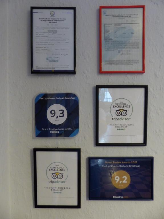 Certifikát, hodnocení, plakát nebo jiný dokument vystavený v ubytování The Lighthouse Bed and Breakfast